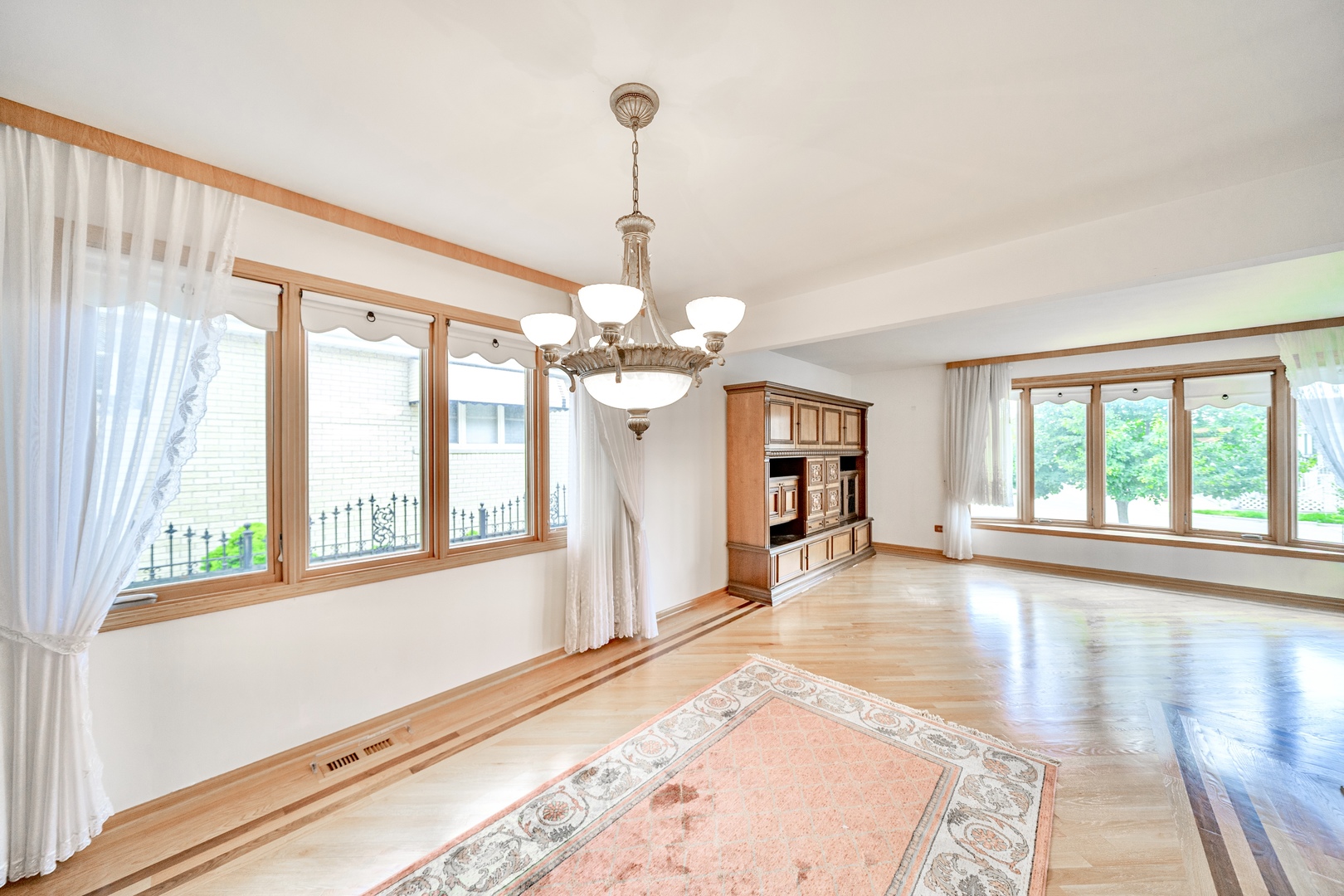 6730 W Berenice Avenue