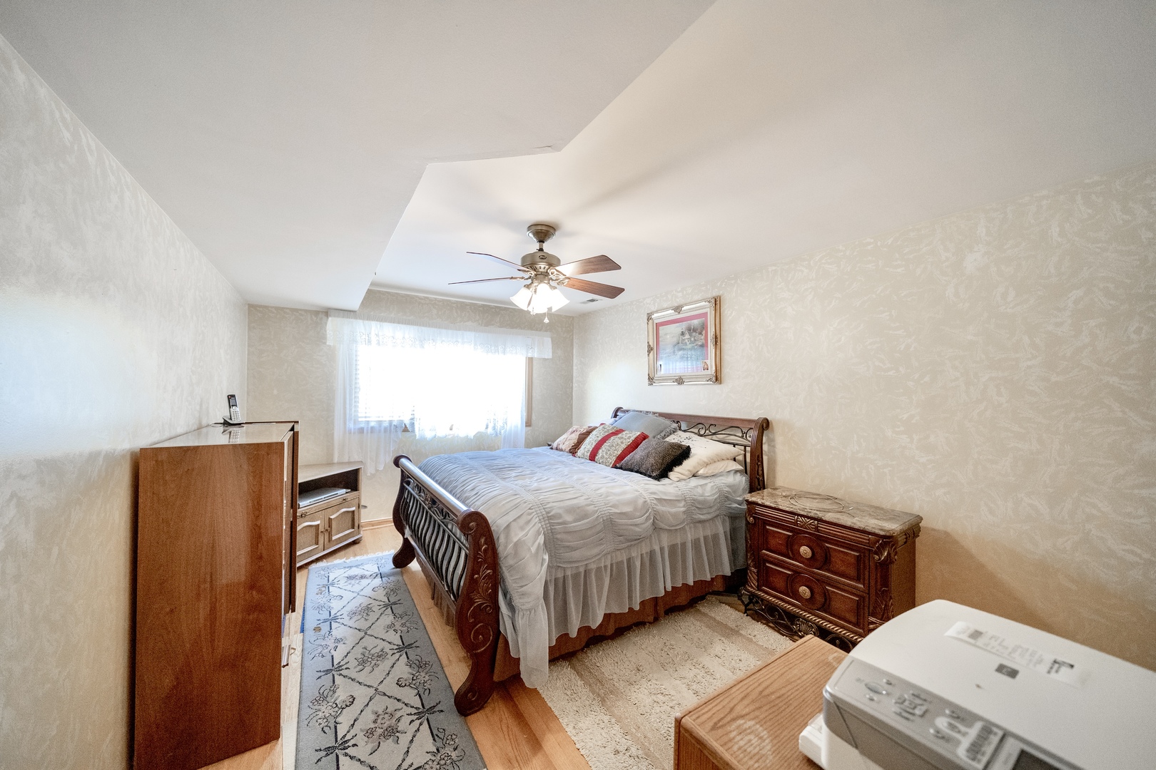 6730 W Berenice Avenue