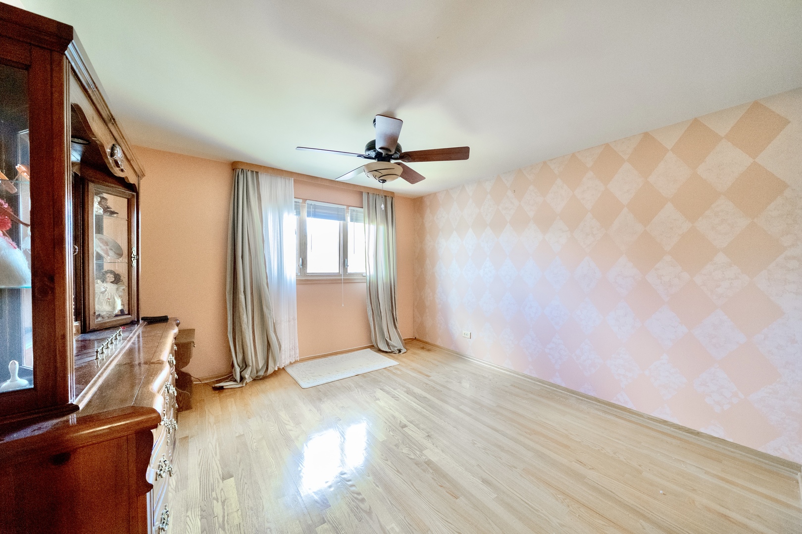 6730 W Berenice Avenue