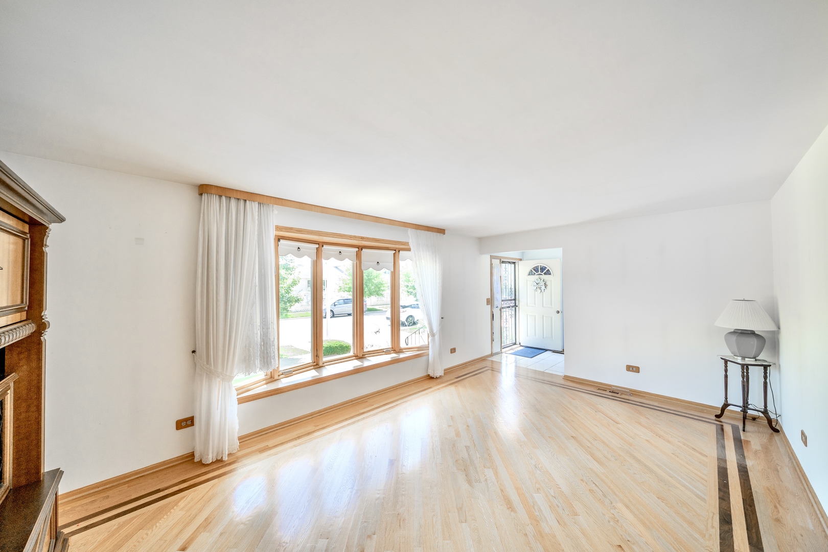 6730 W Berenice Avenue