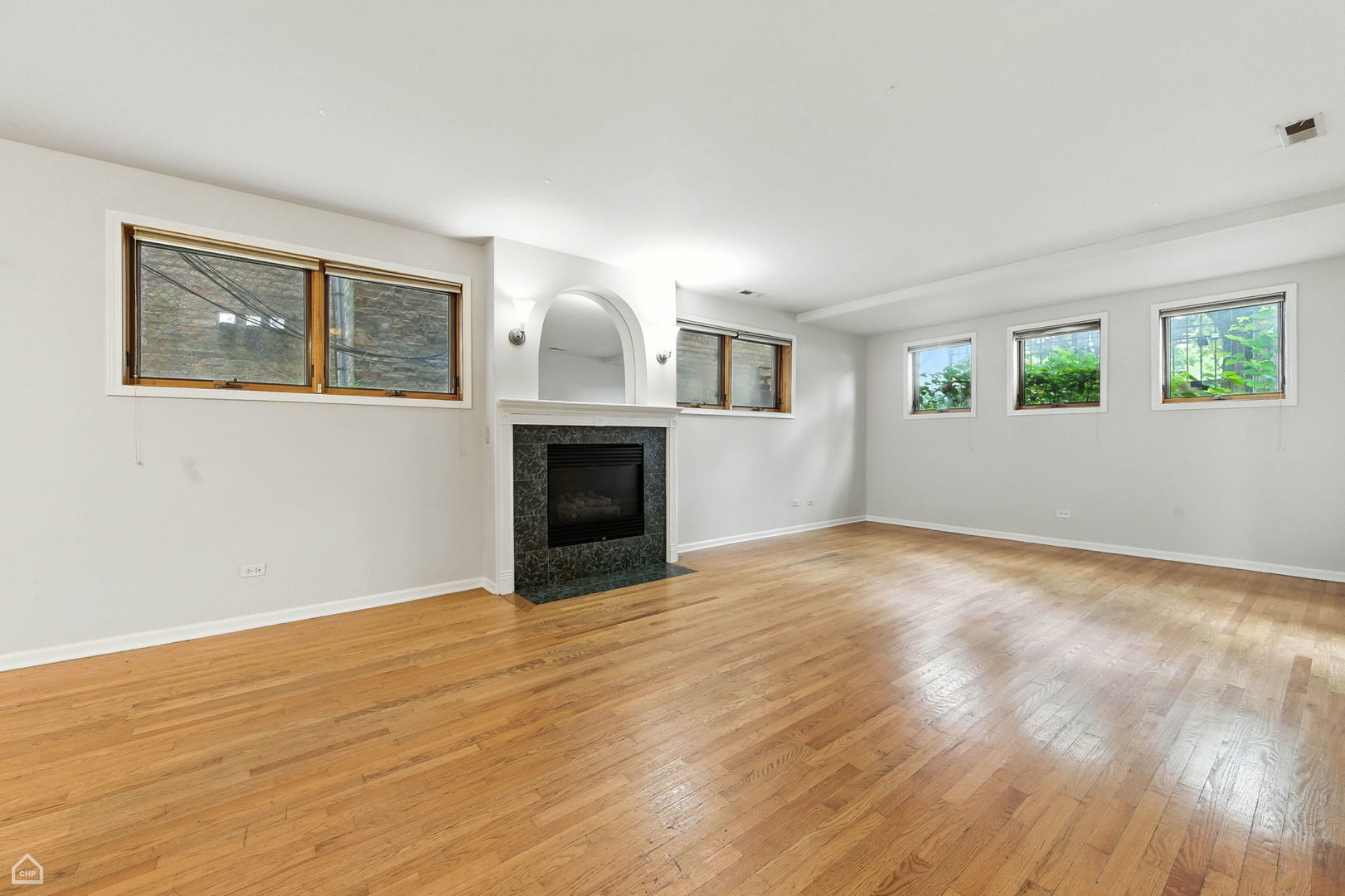 1535 N Wicker Park Avenue Unit: GE