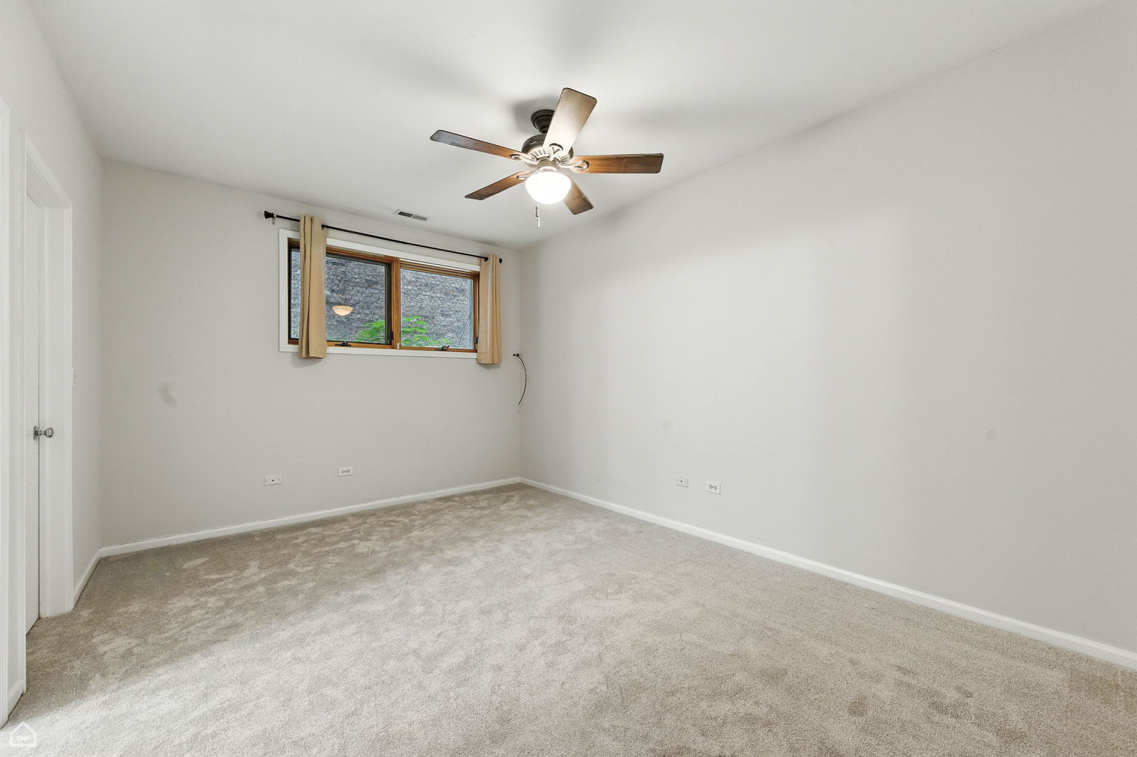 1535 N Wicker Park Avenue Unit: GE