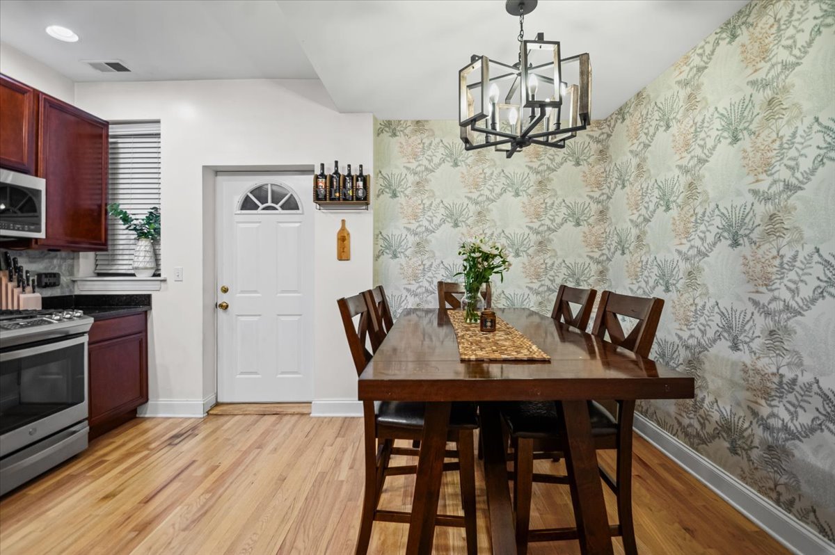 5935 N Magnolia Avenue Unit: 1
