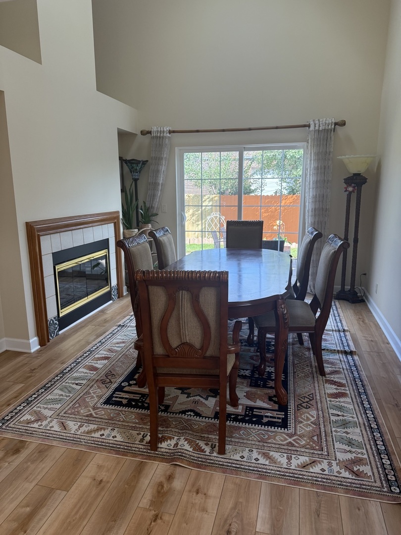 1304 DERBY Lane Unit: 1304