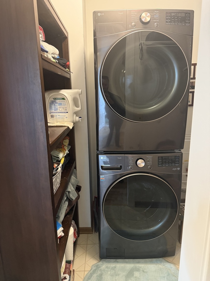 1304 DERBY Lane Unit: 1304