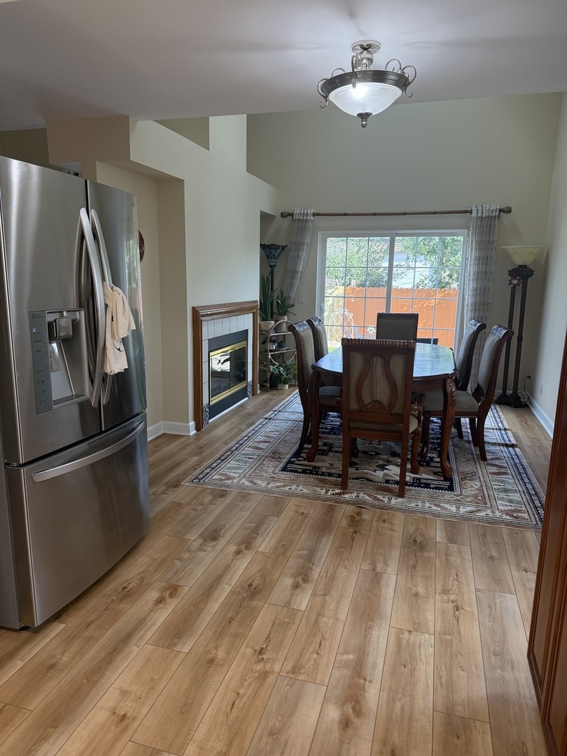 1304 DERBY Lane Unit: 1304