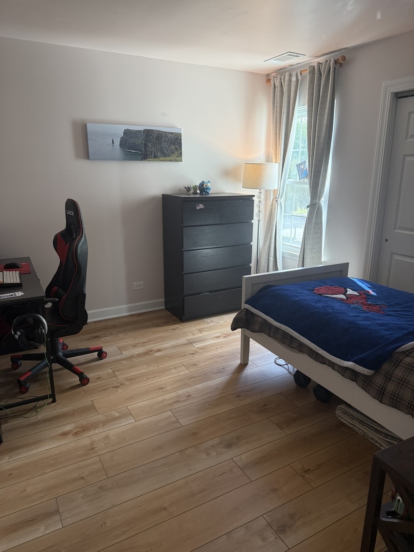 1304 DERBY Lane Unit: 1304