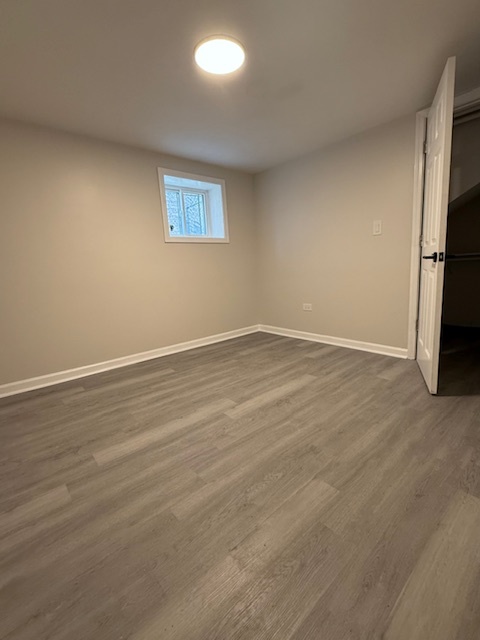 6738 N Rockwell Street Unit: G