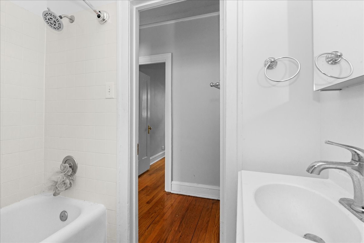 2348 W Addison Street Unit: D2