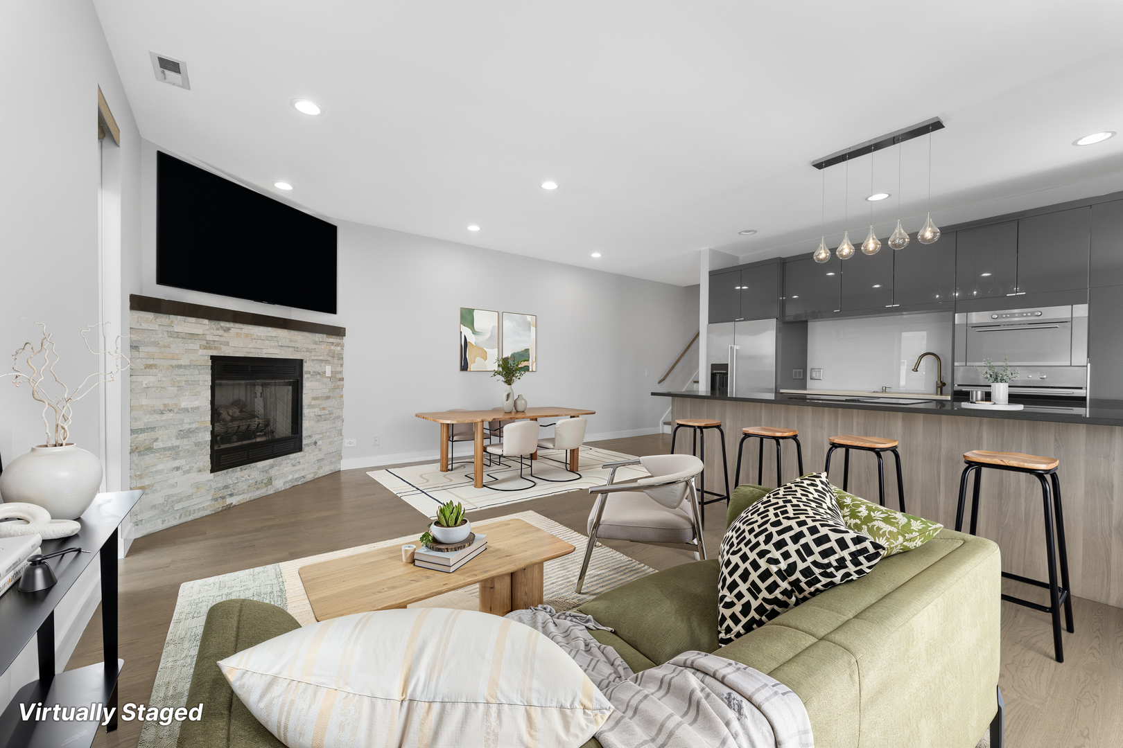 1555 N Talman Avenue Unit: 3F