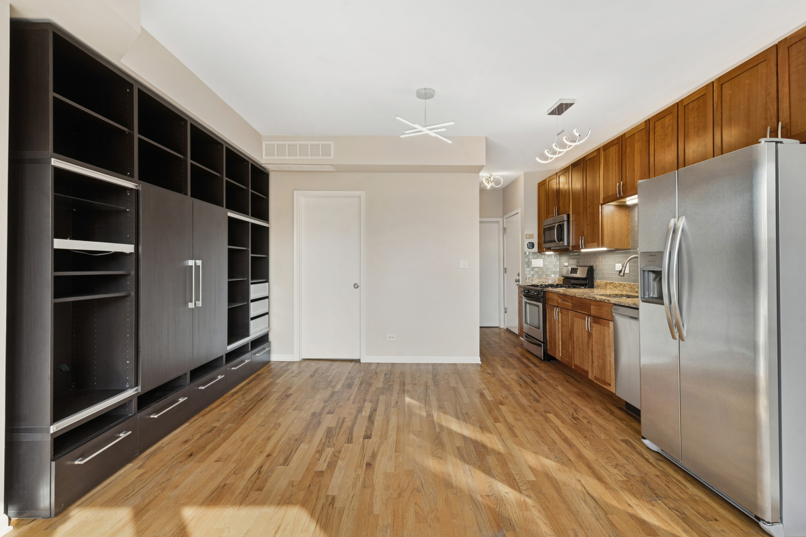 1740 W Foster Avenue Unit: 3F