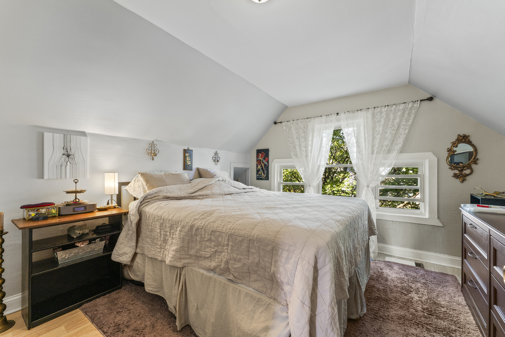 2703 N Ridgeway Avenue Unit: 2