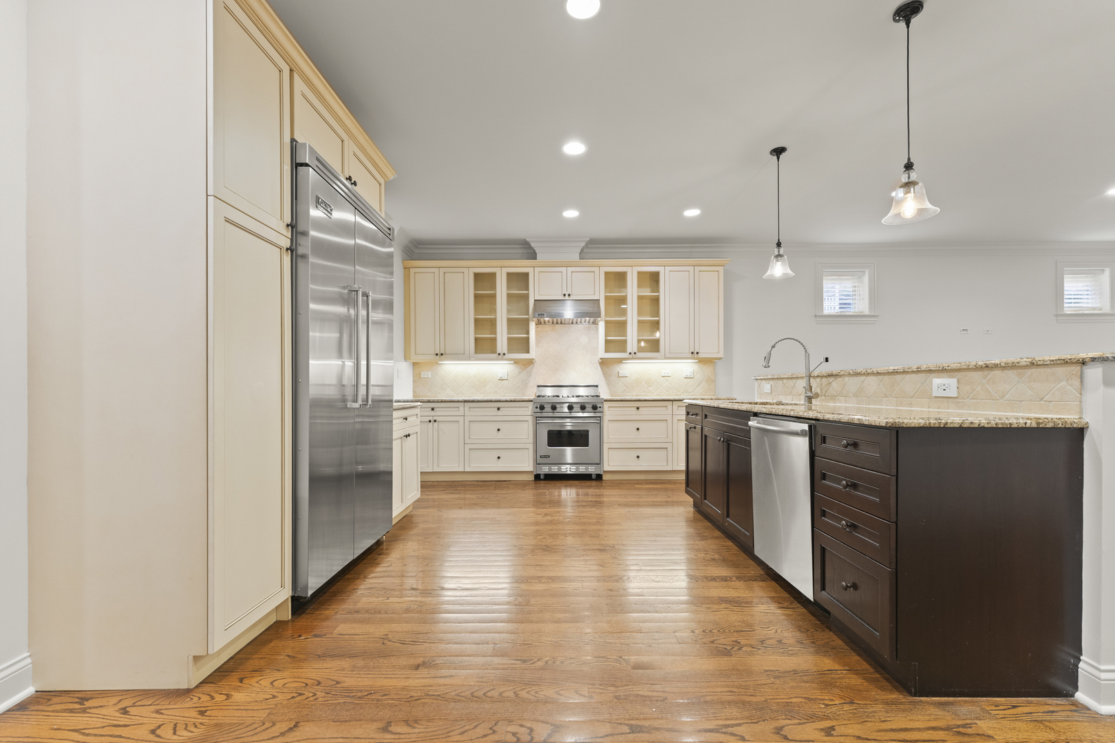 3716 N Kenmore Avenue Unit: 1