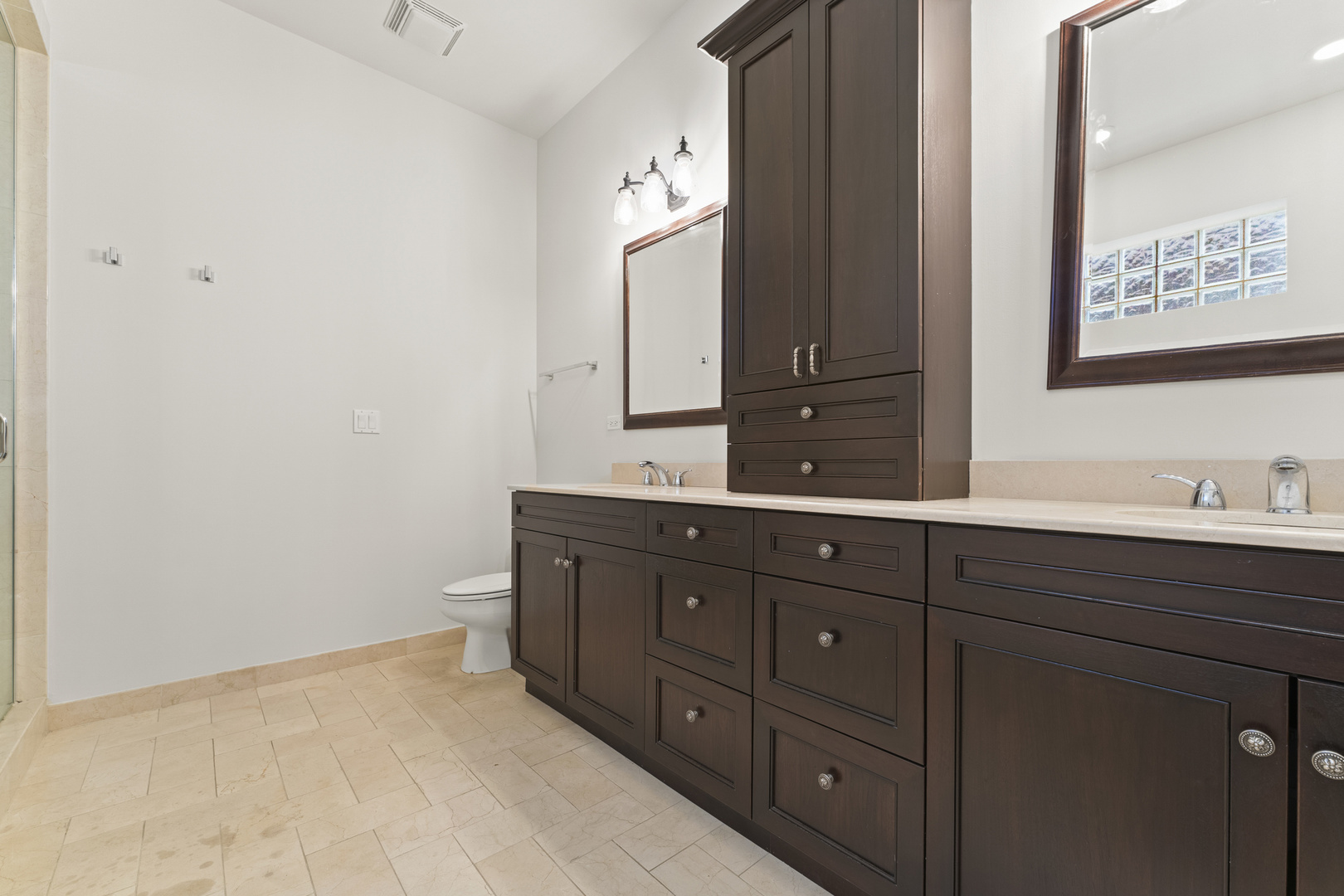 3716 N Kenmore Avenue Unit: 1