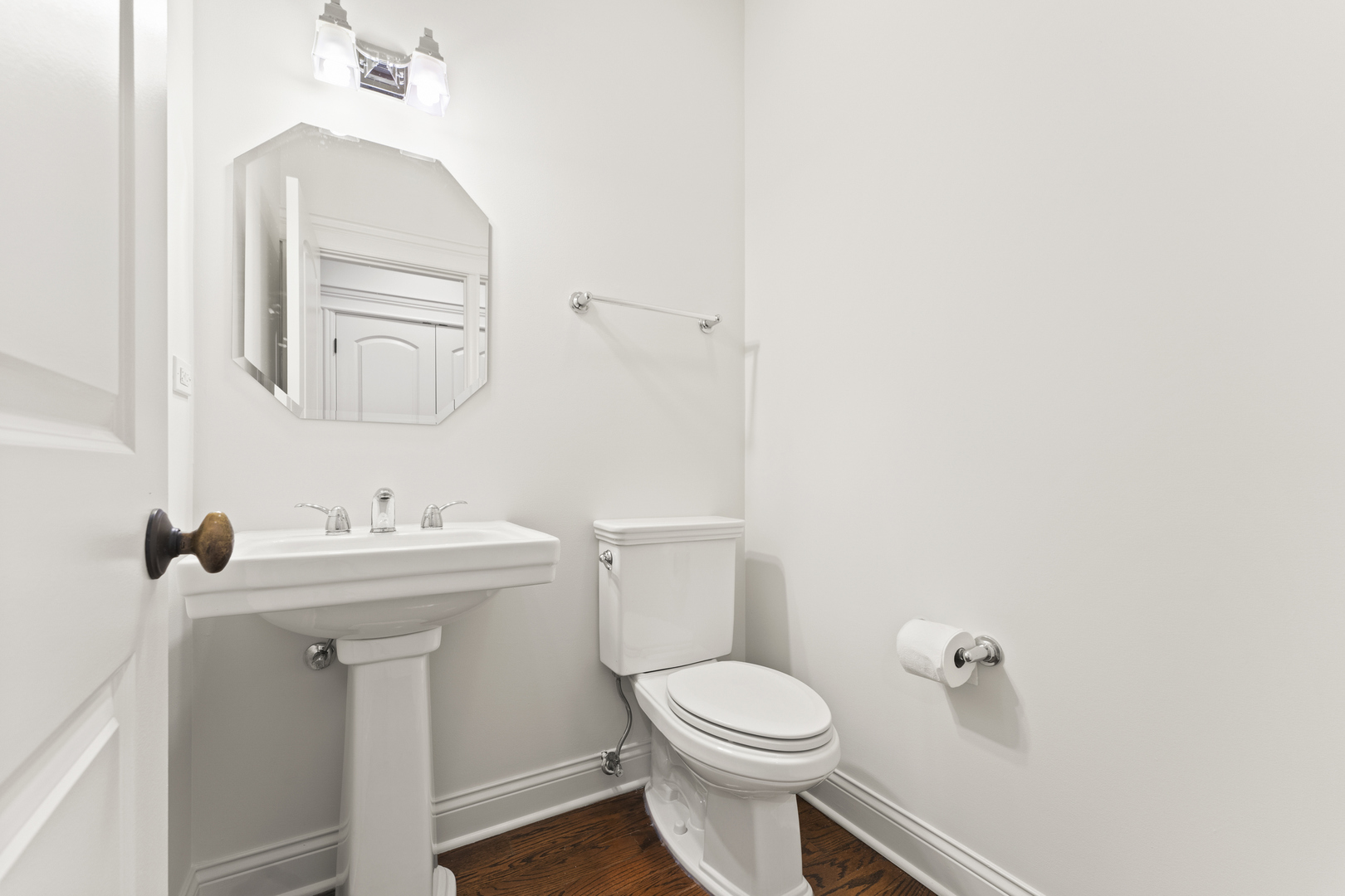 3716 N Kenmore Avenue Unit: 1