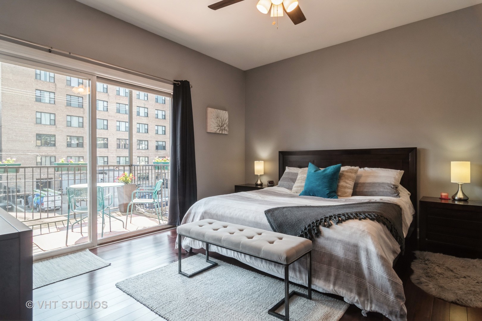4933 N Winthrop Avenue Unit: 2S