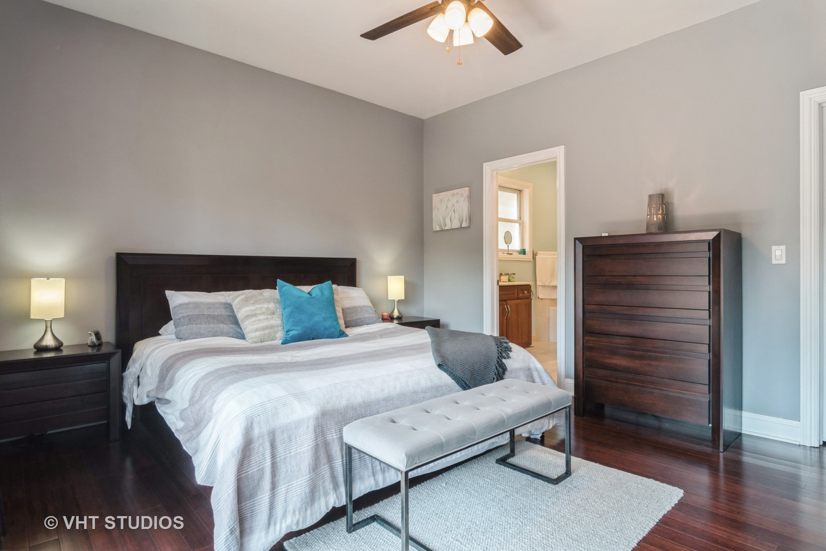 4933 N Winthrop Avenue Unit: 2S