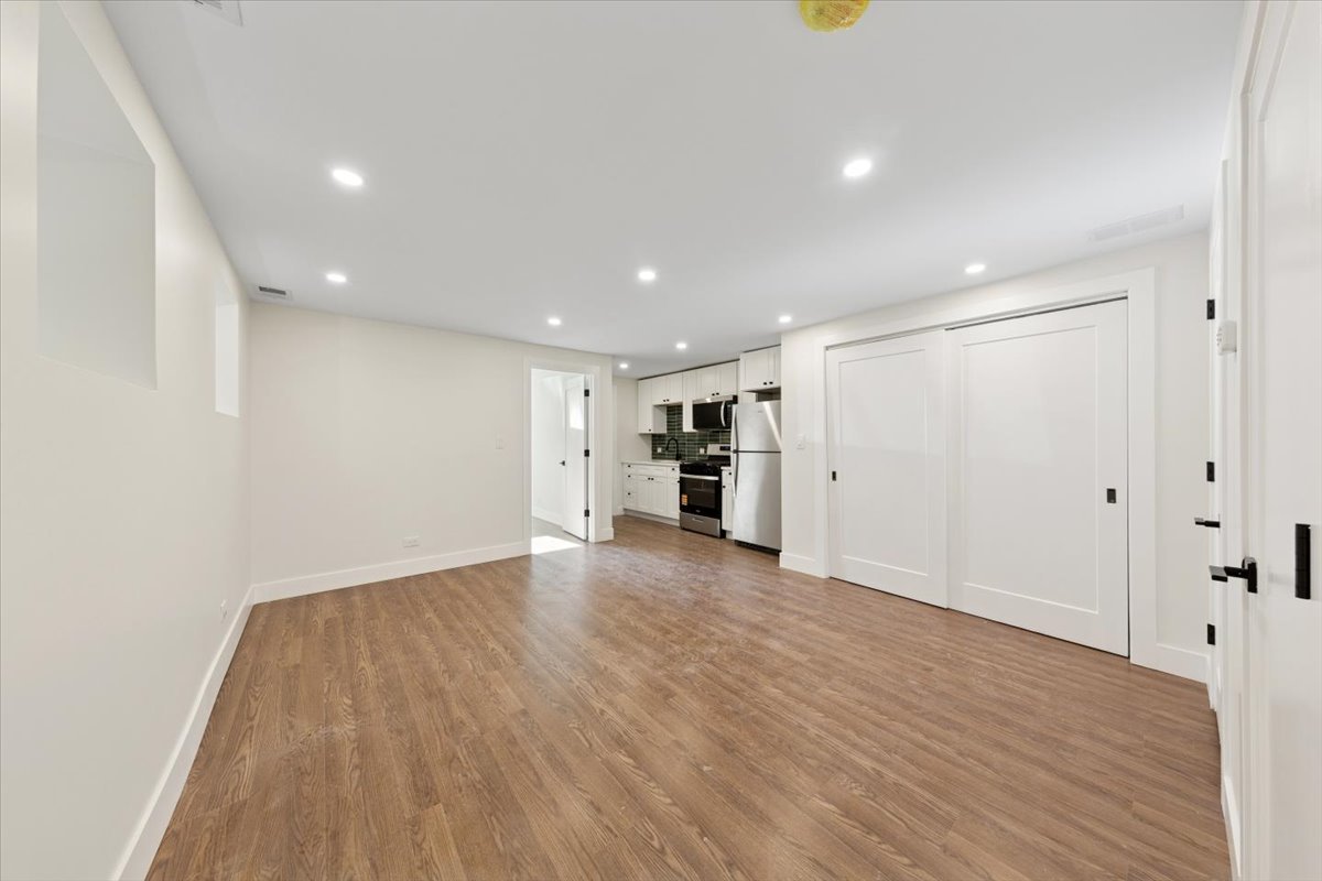 3538 W Le Moyne Street