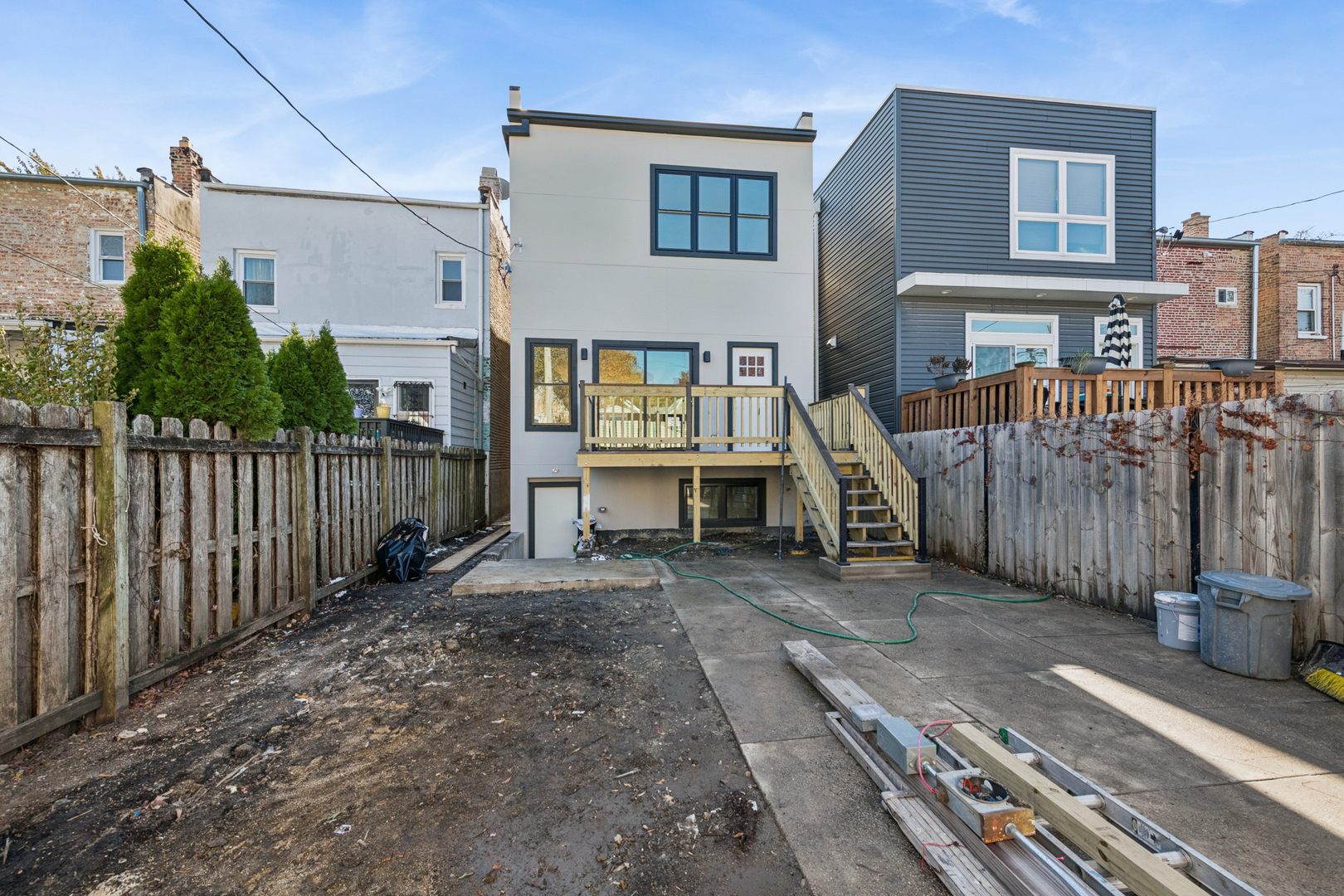 3538 W Le Moyne Street