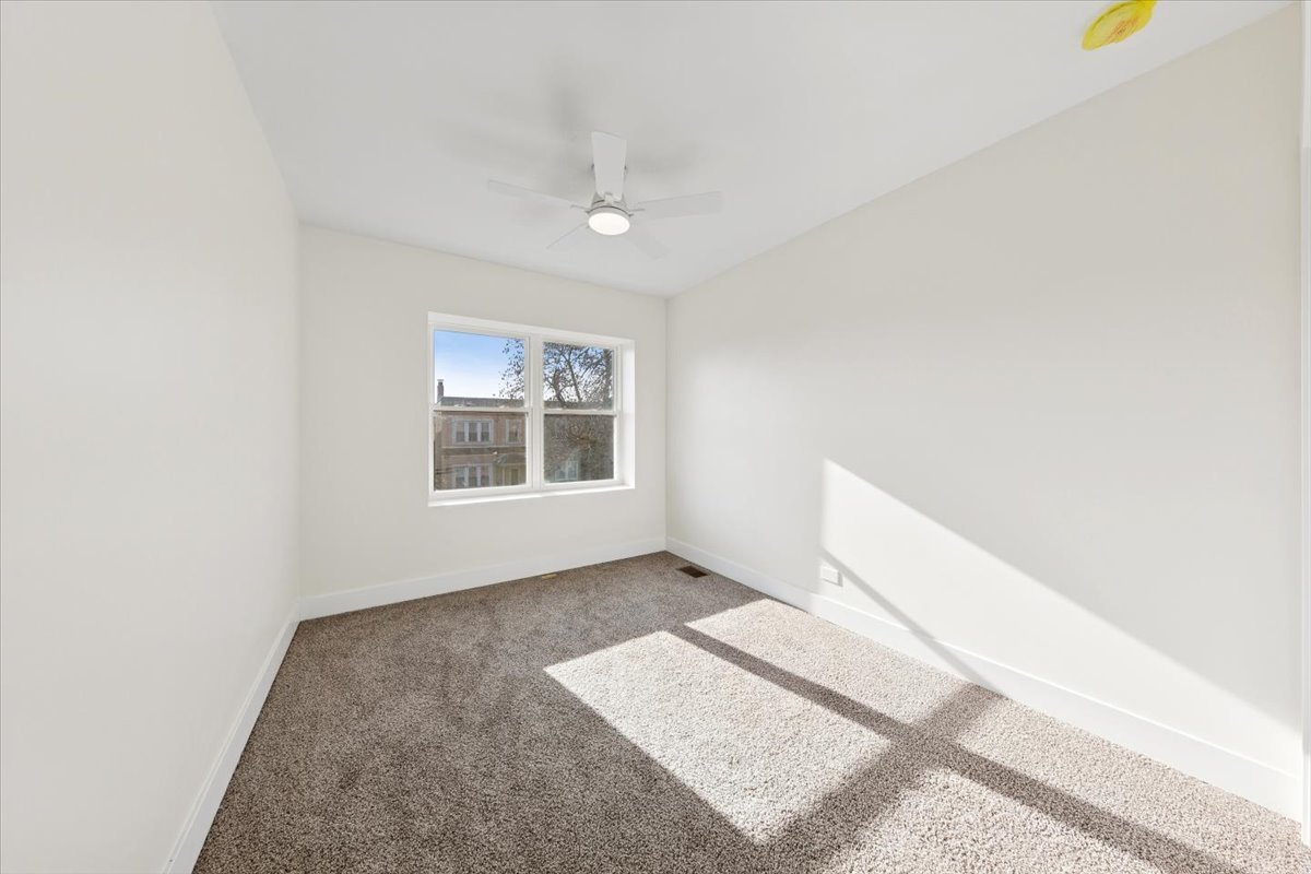 3538 W Le Moyne Street