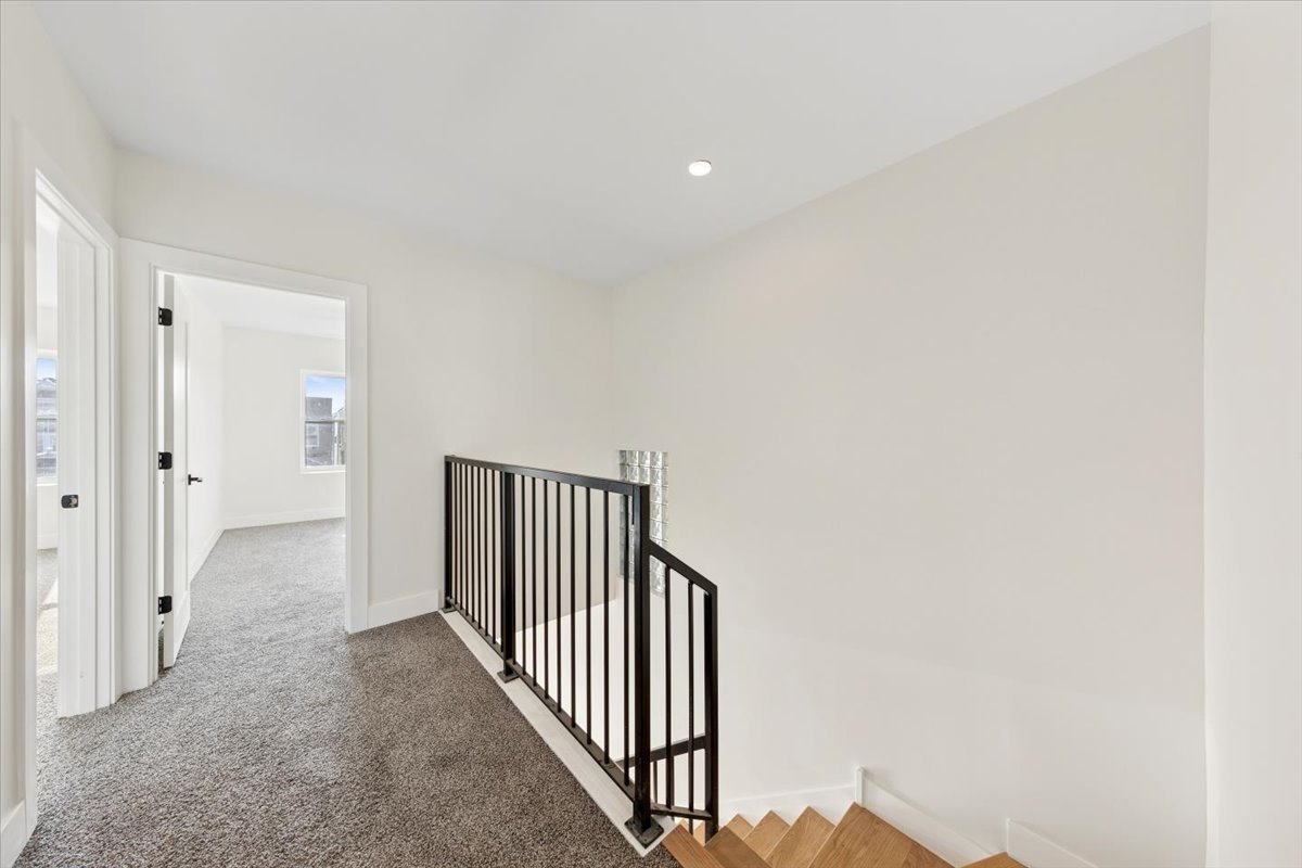 3538 W Le Moyne Street