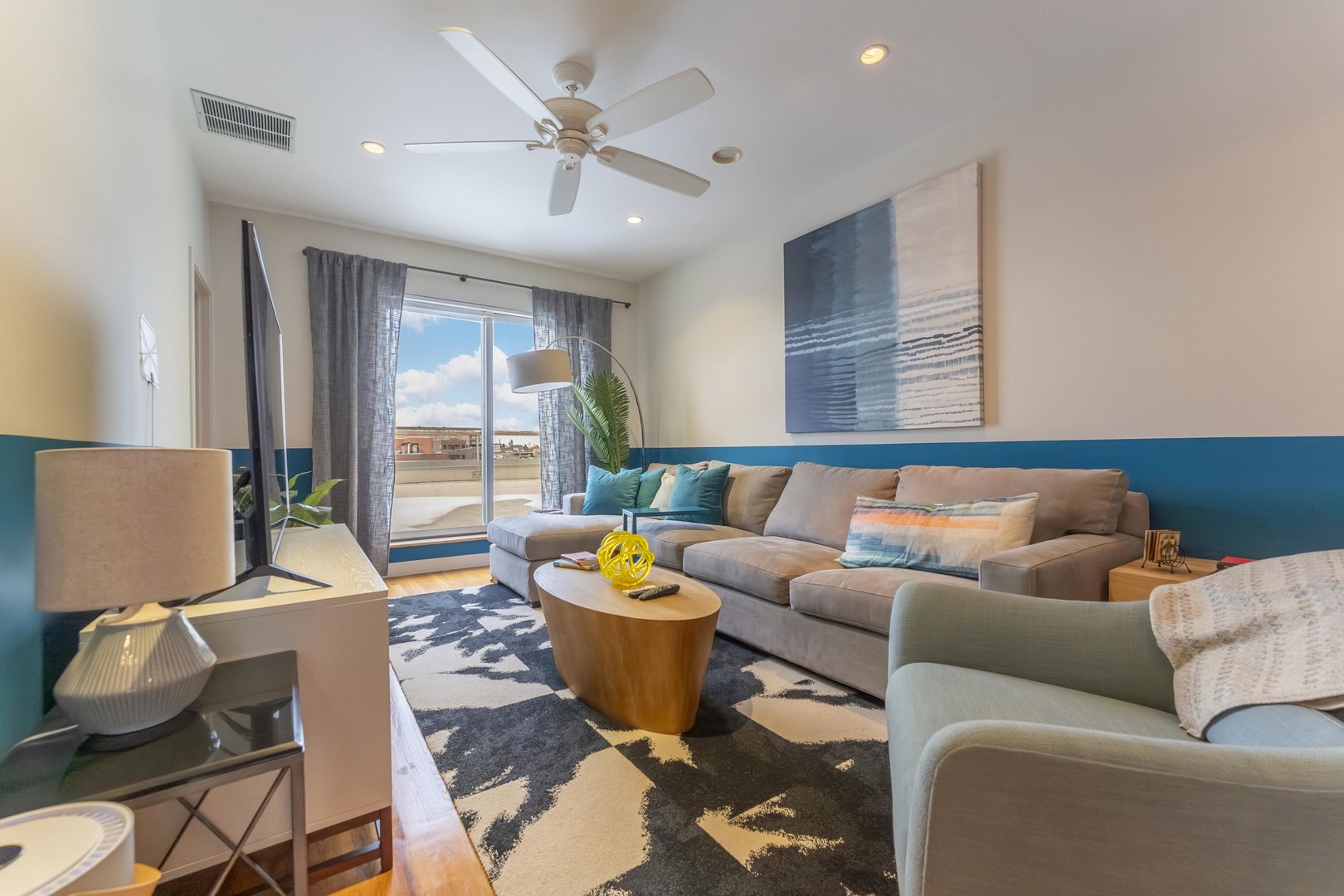 2300 W Armitage Avenue Unit: 5