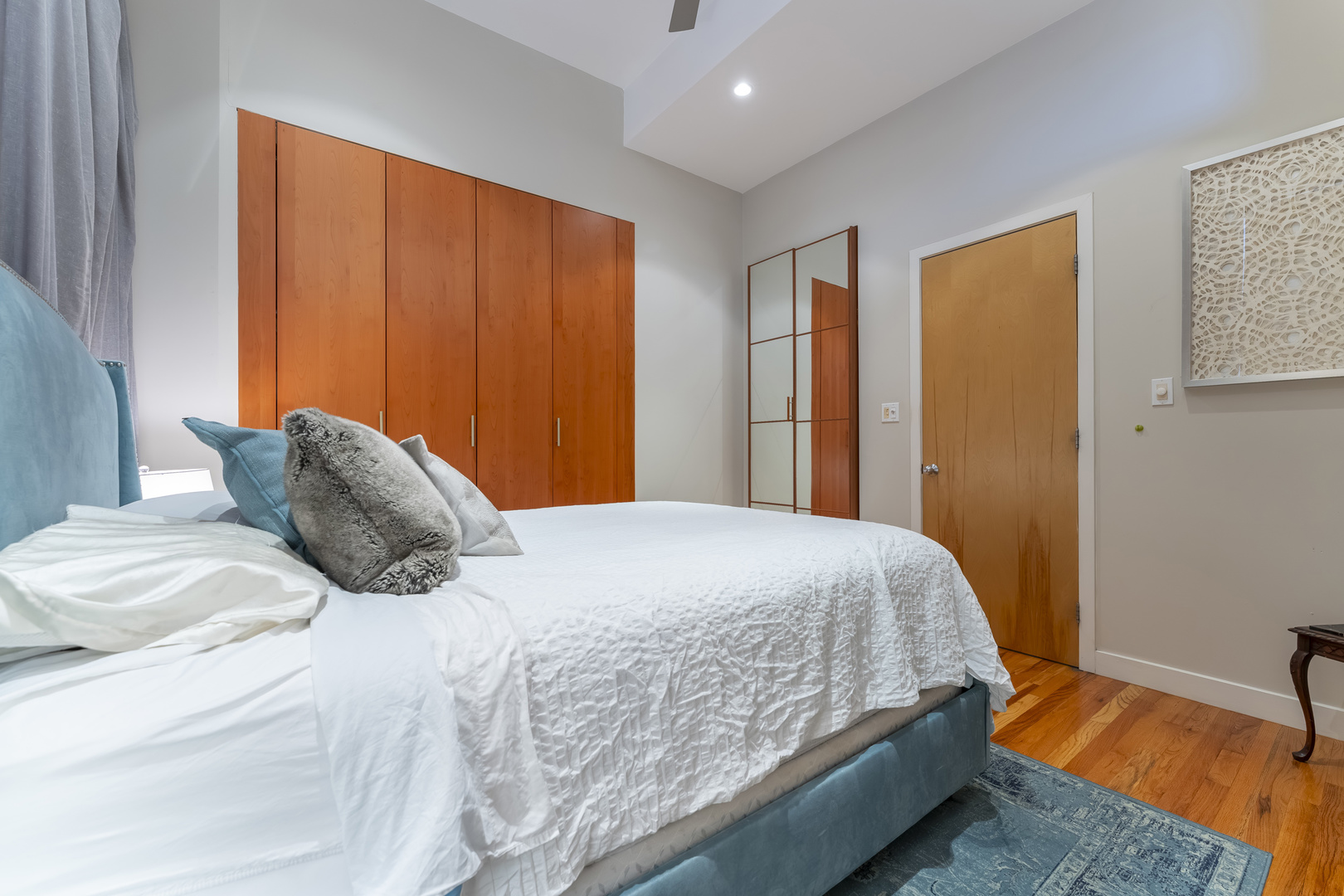 2300 W Armitage Avenue Unit: 5