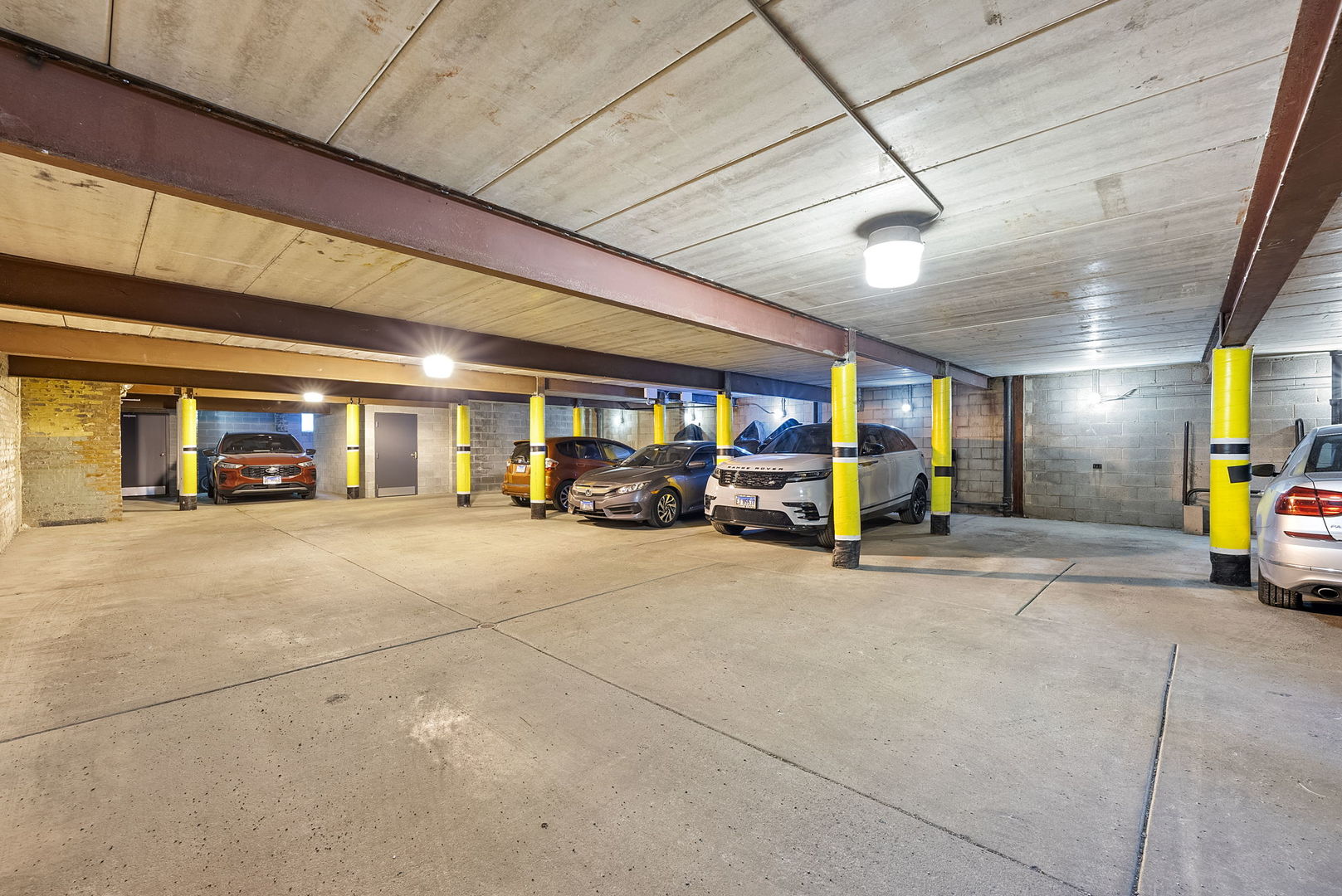 2300 W Armitage Avenue Unit: 5