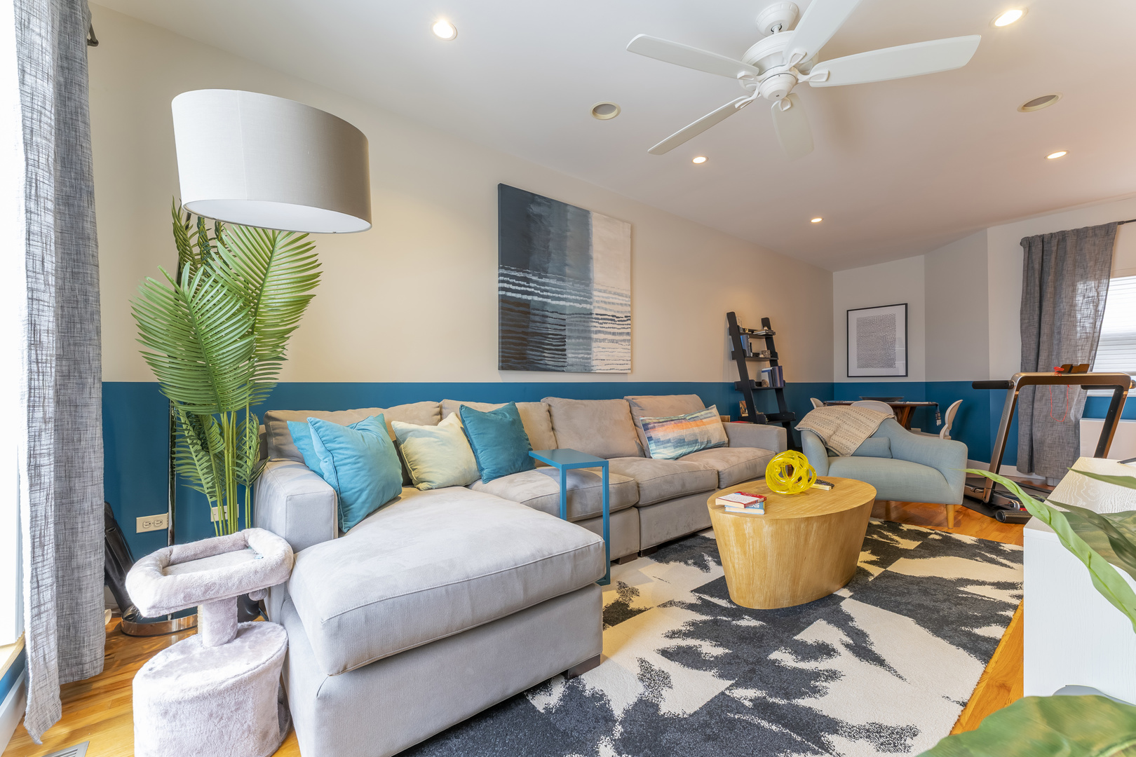 2300 W Armitage Avenue Unit: 5