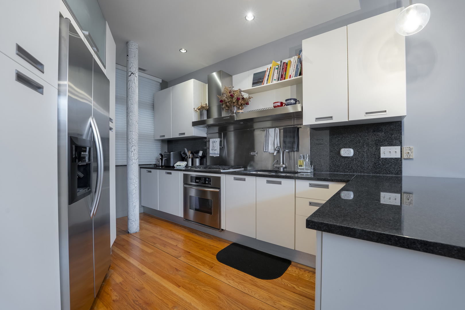 2300 W Armitage Avenue Unit: 5