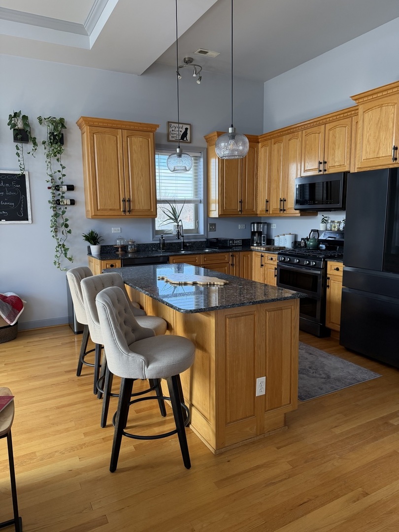 3446 W Bryn Mawr Avenue Unit: 3