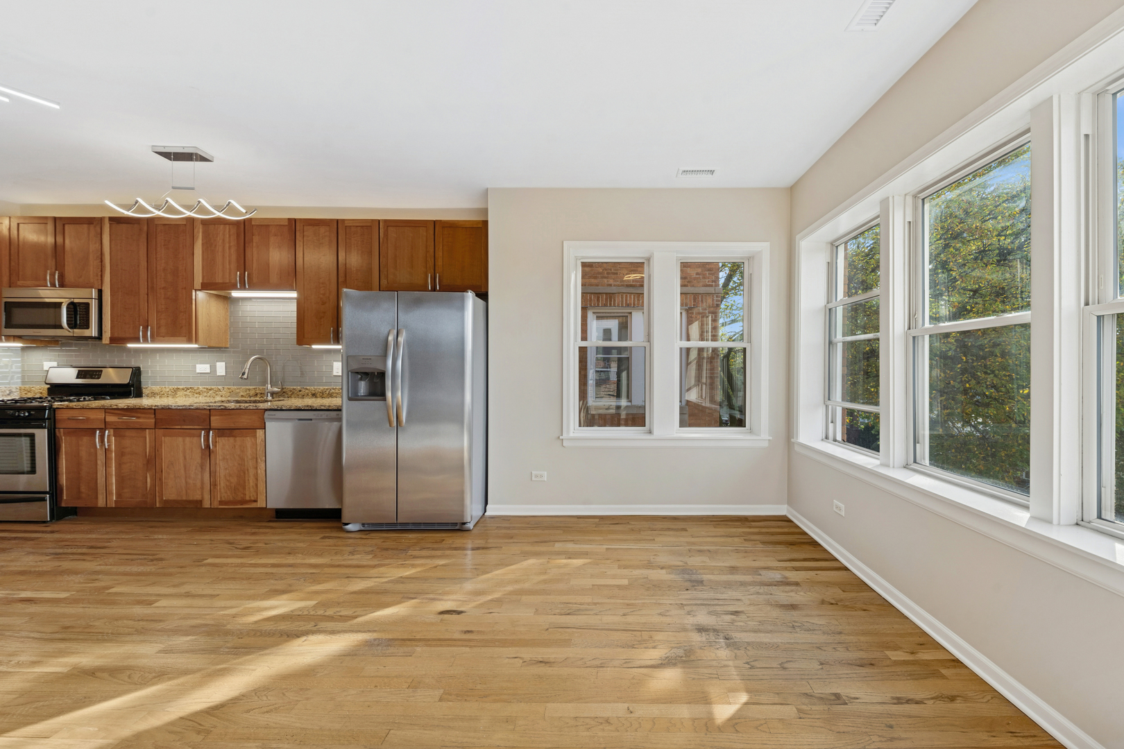 1740 W Foster Avenue Unit: 3F