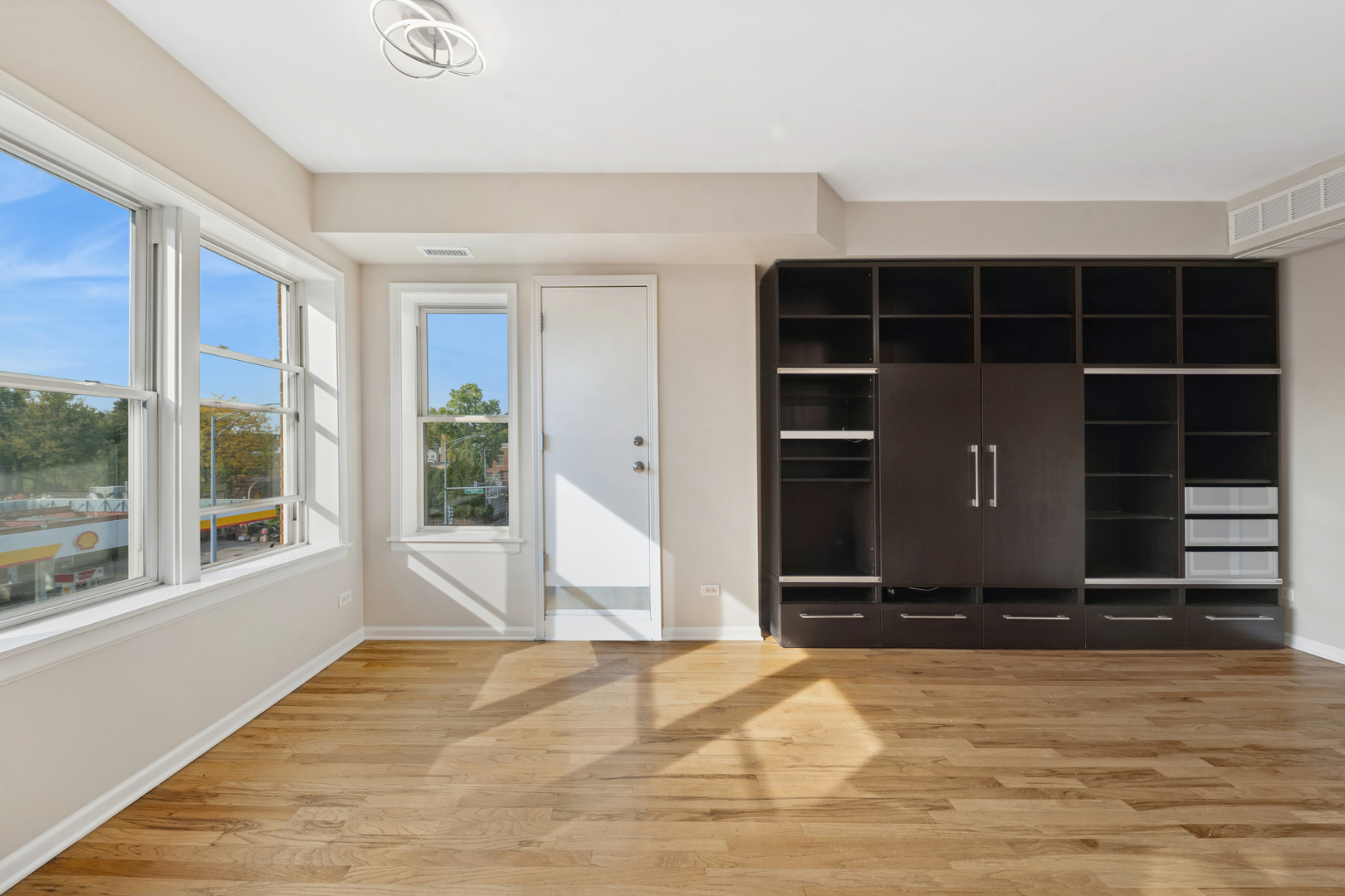 1740 W Foster Avenue Unit: 3F