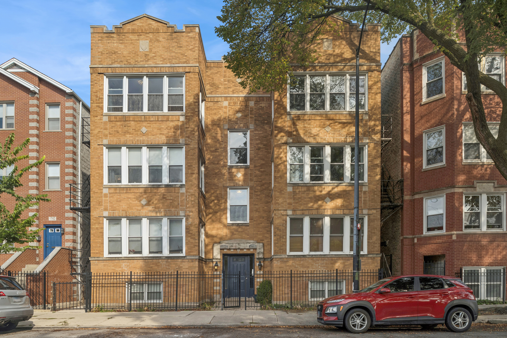 1740 W Foster Avenue Unit: 3F