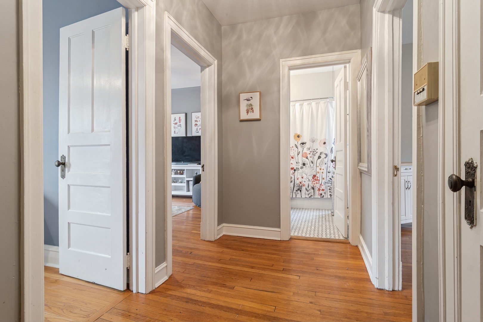 3839 N Wilton Avenue Unit: 2