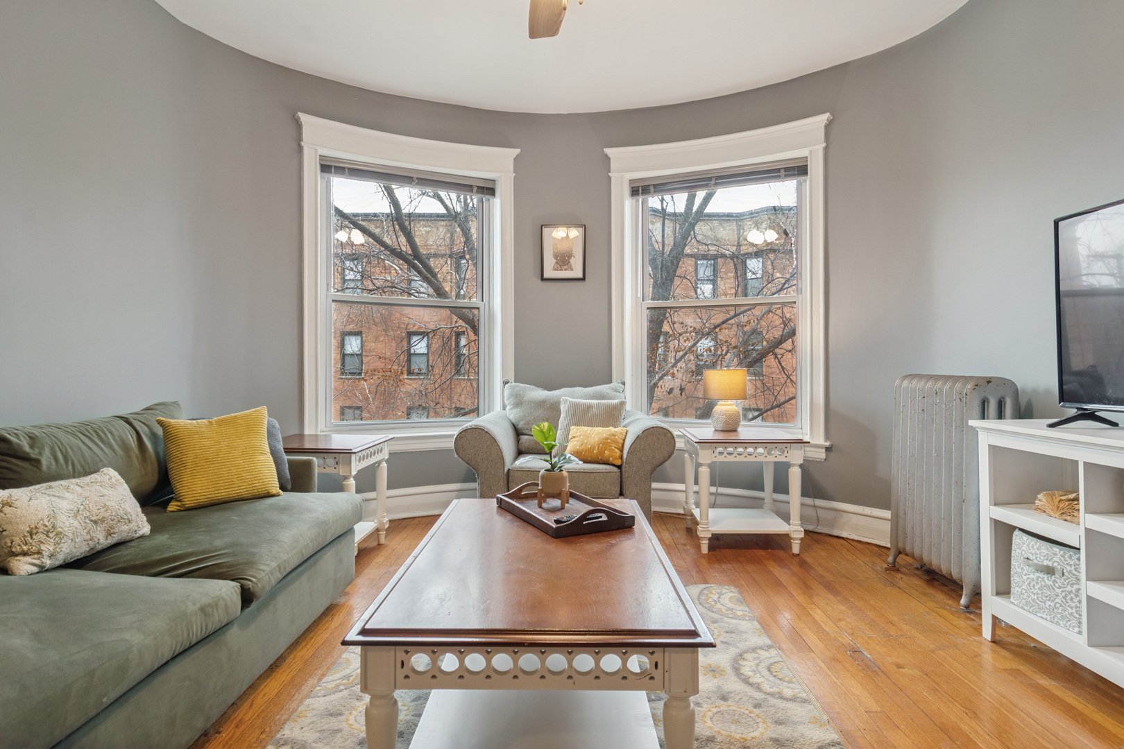 3839 N Wilton Avenue Unit: 2