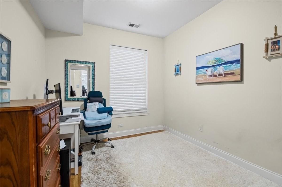 5935 N Magnolia Avenue Unit: 1