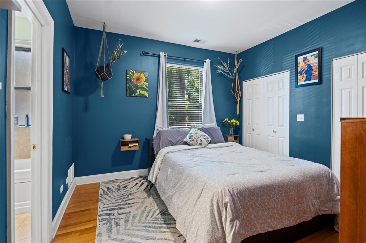 5935 N Magnolia Avenue Unit: 1