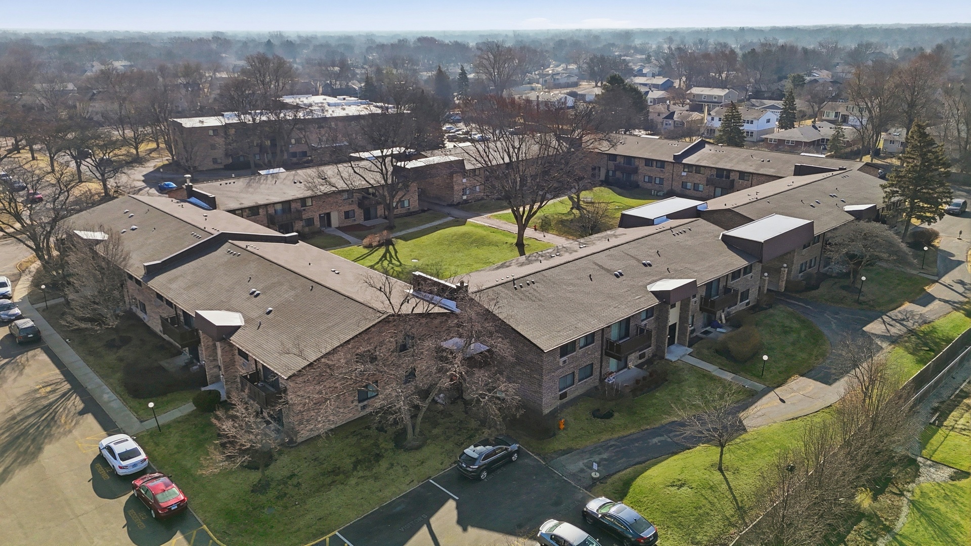 2620 N Windsor Drive Unit: 204