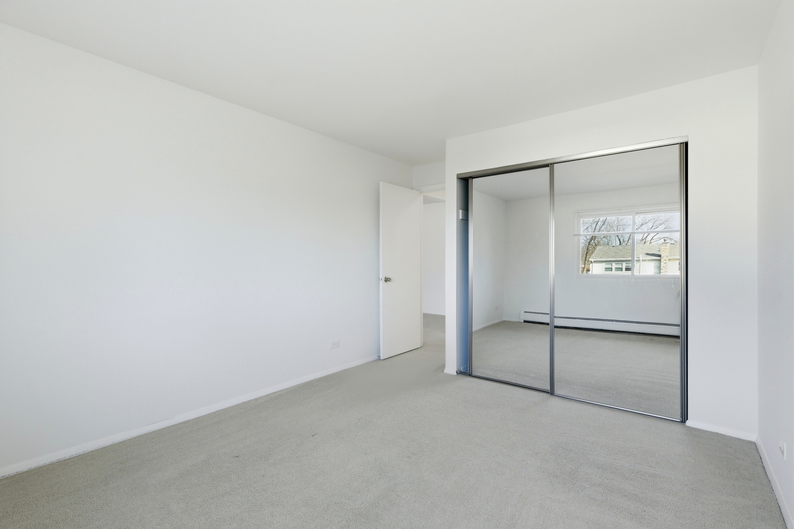 2620 N Windsor Drive Unit: 204