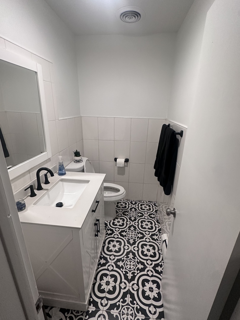 1465 N Northwest Highway Unit: 1
