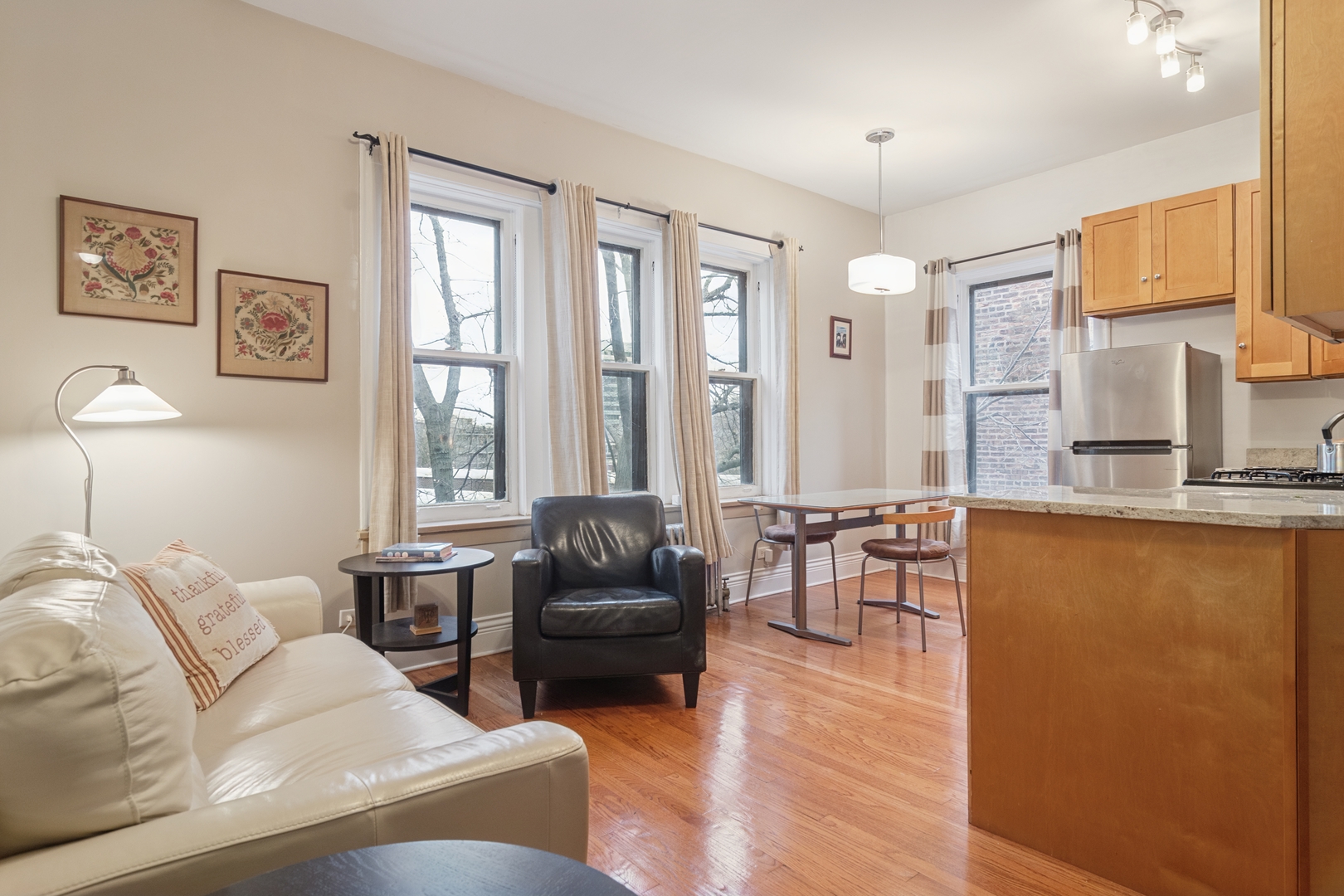 1633 E Hyde Park Boulevard Unit: 3D