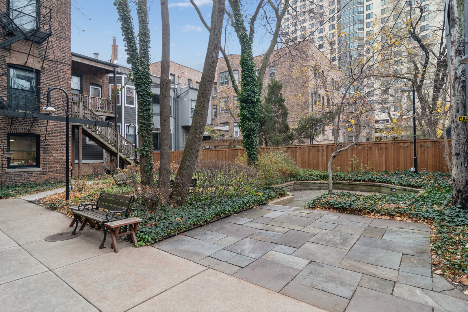 1633 E Hyde Park Boulevard Unit: 3D