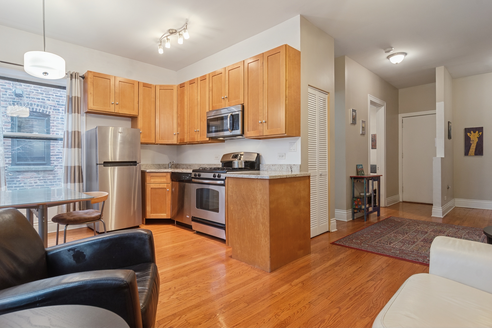 1633 E Hyde Park Boulevard Unit: 3D