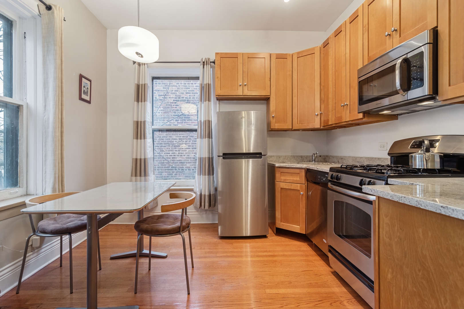 1633 E Hyde Park Boulevard Unit: 3D