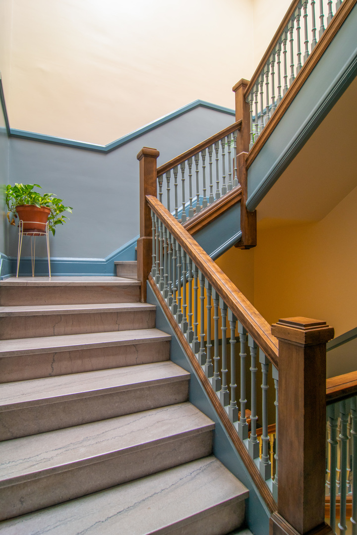 1633 E Hyde Park Boulevard Unit: 3D