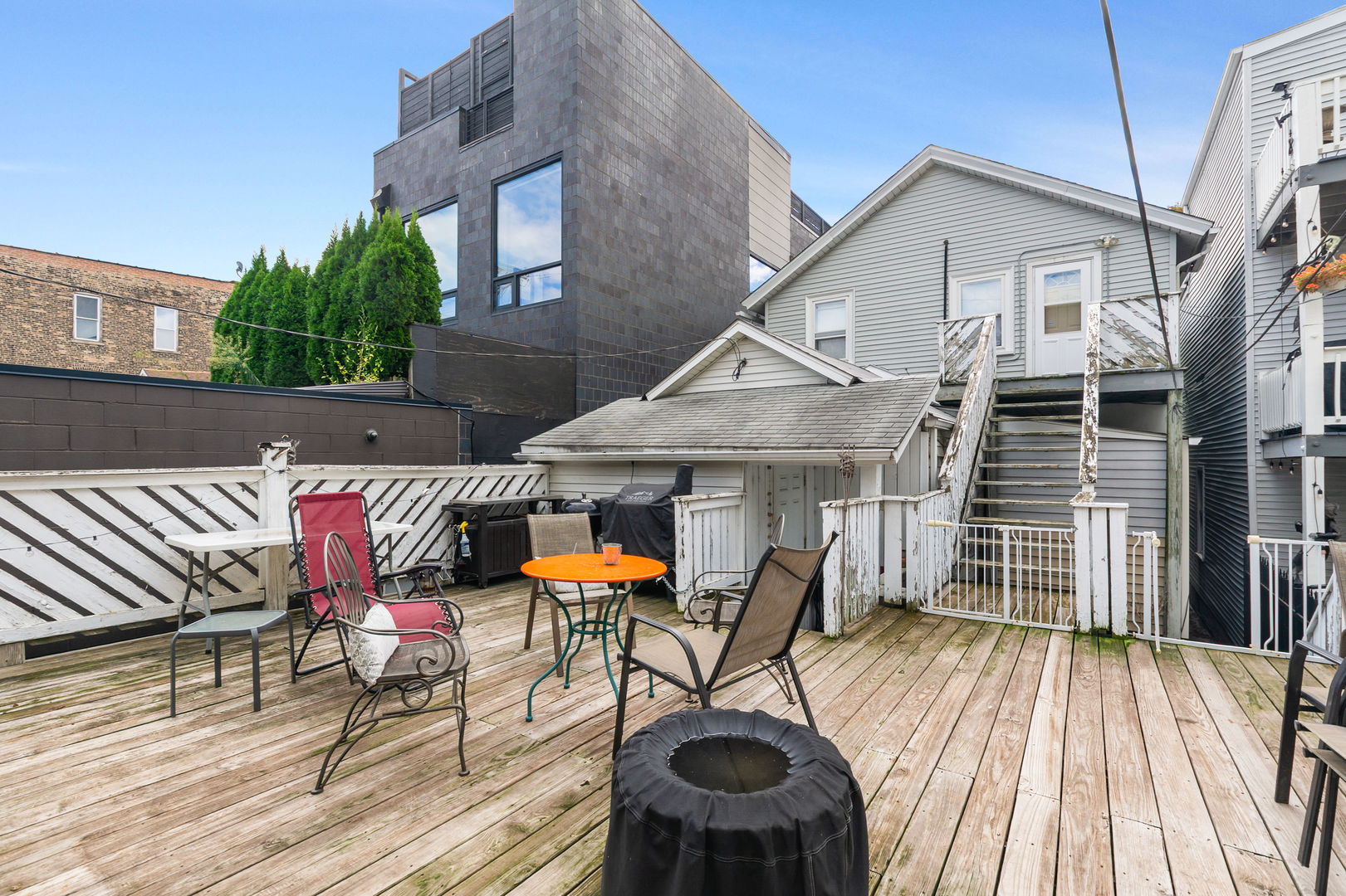 2052 W Huron Street