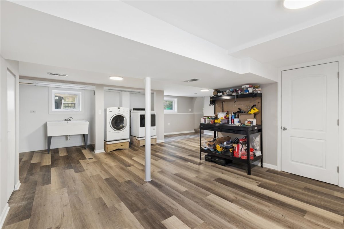 753 Newcastle Avenue