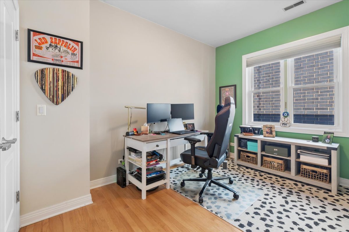 2816 N Rockwell Street Unit: 3N