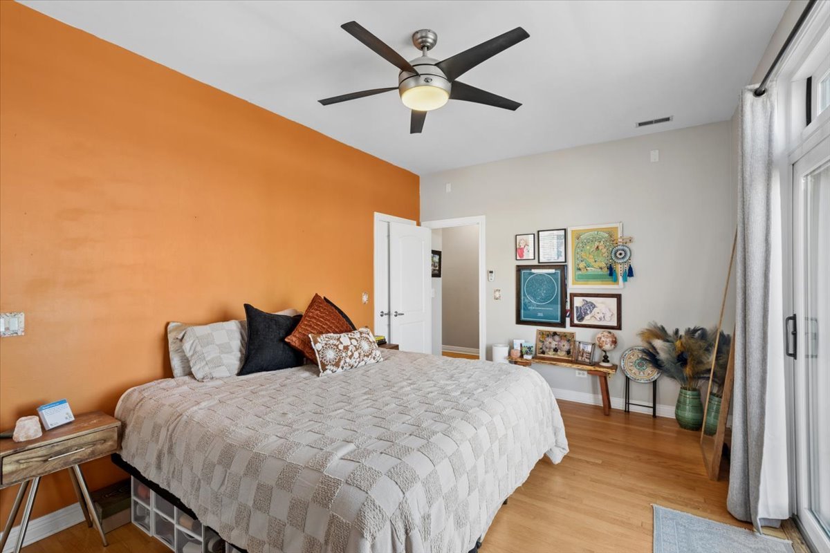 2816 N Rockwell Street Unit: 3N